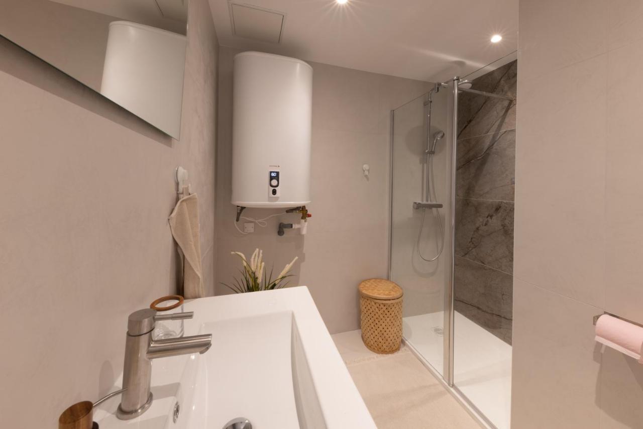 Lumineux, Tout Confort, Wifi & Terrace & Parking Сен-Лоран-дю-Вар Экстерьер фото